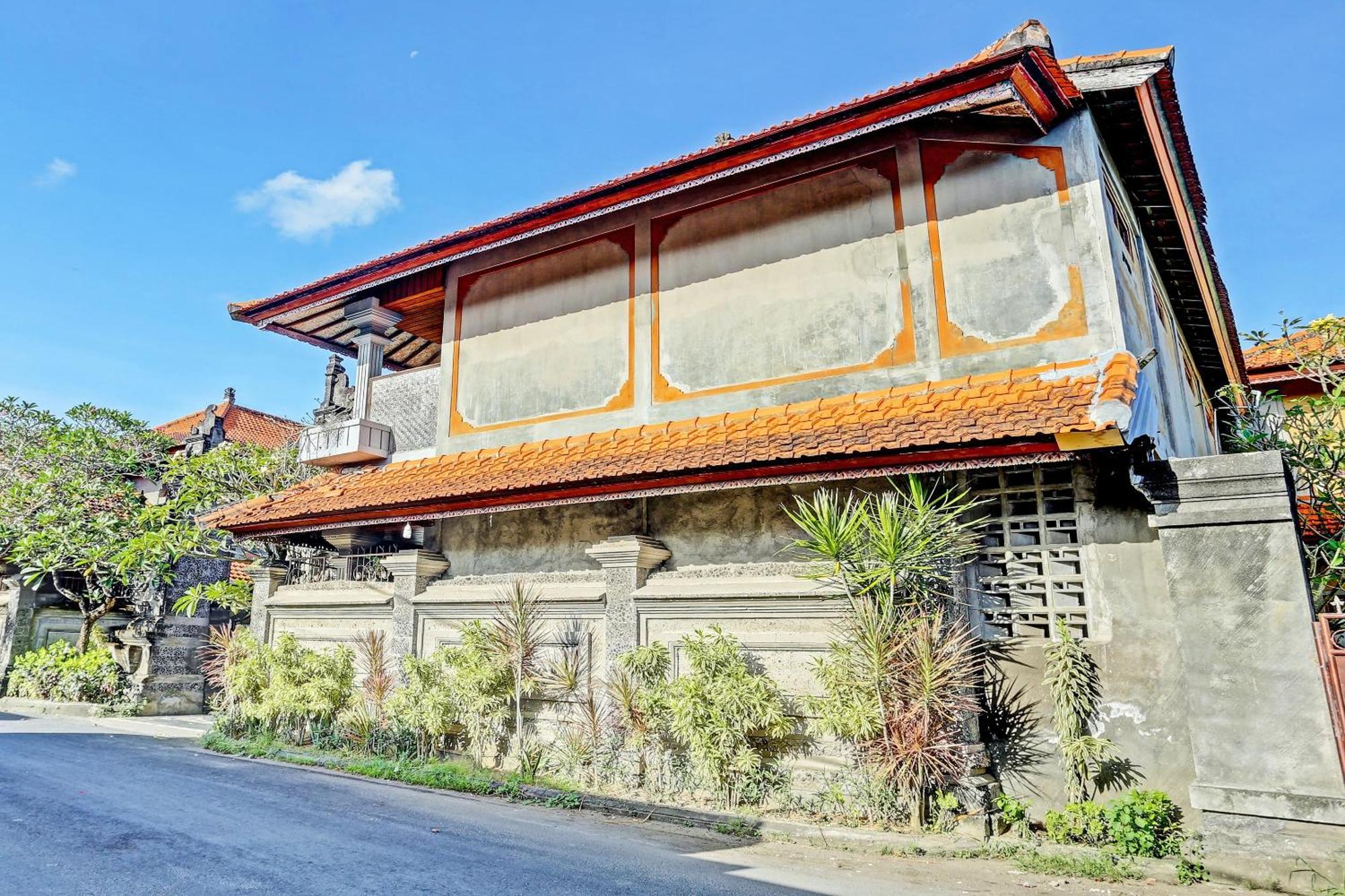 Oyo Collection O 91125 Puri Dewa Bharata Hotel Jimbaran Екстериор снимка