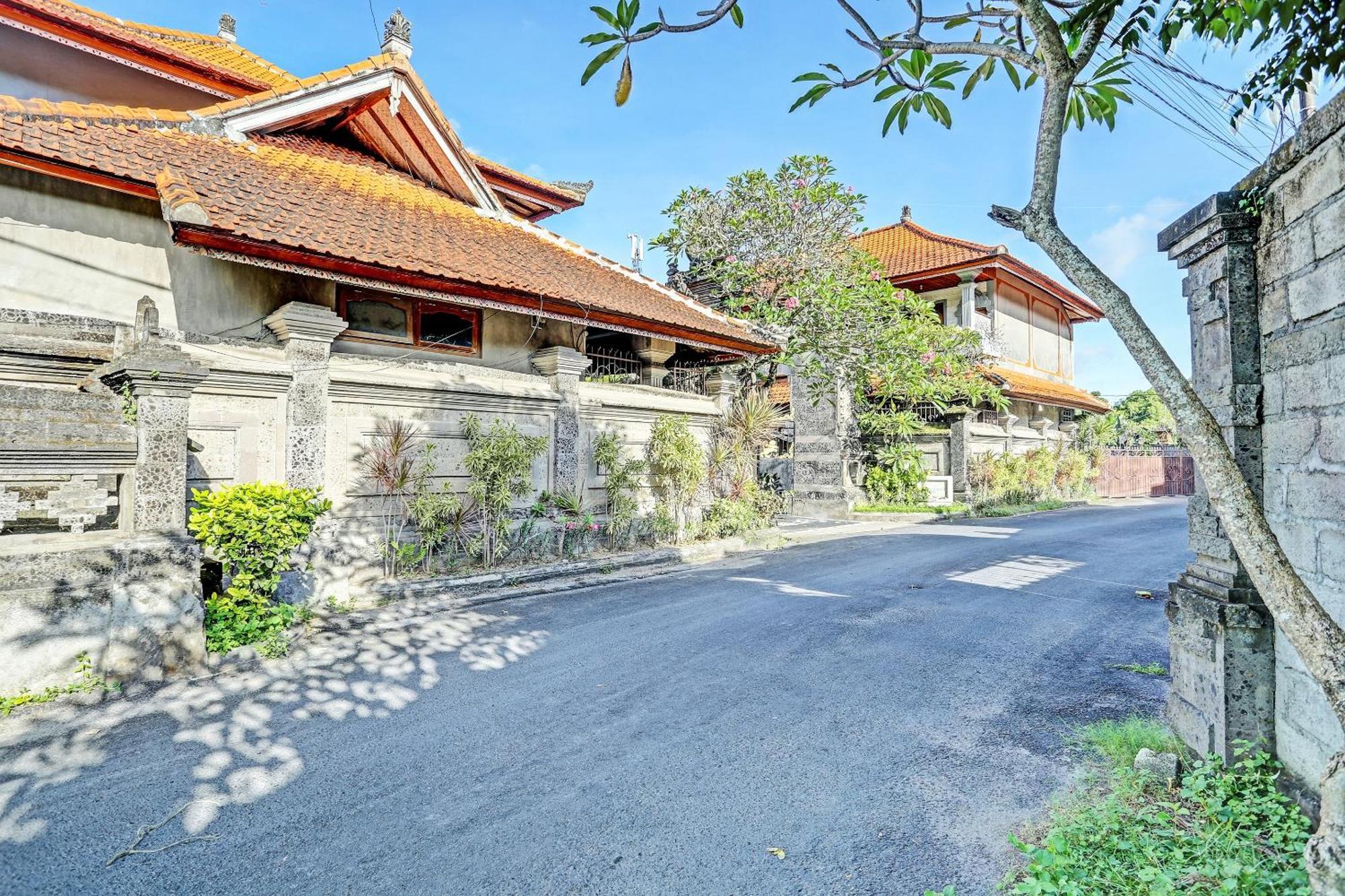 Oyo Collection O 91125 Puri Dewa Bharata Hotel Jimbaran Екстериор снимка